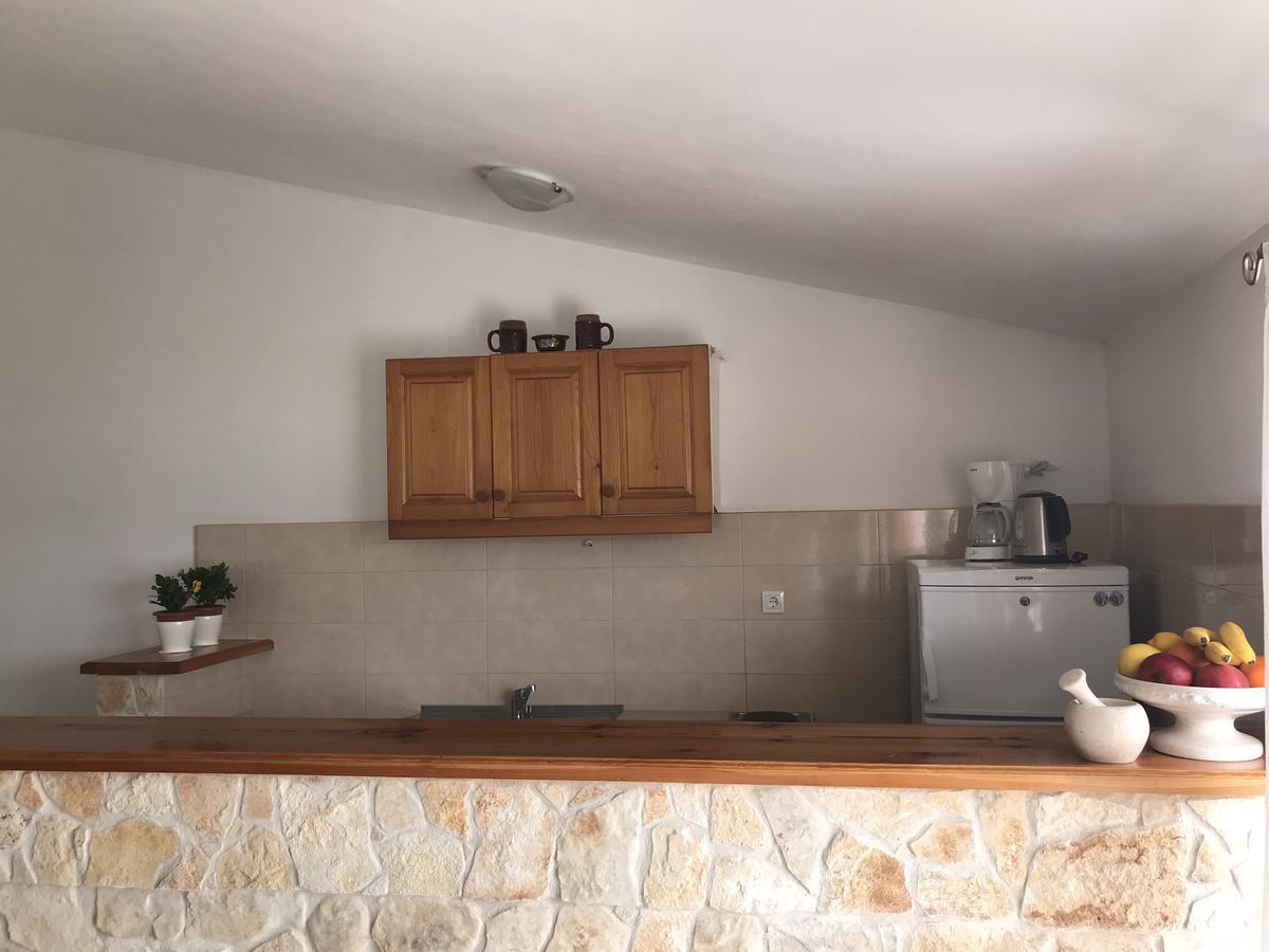 Ivancica Apartments Tisno Exterior photo